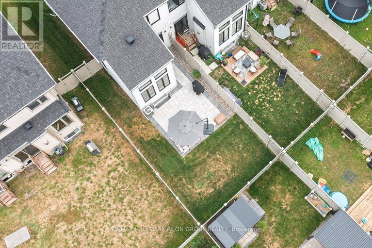 28722166/391-cornice-street/mer-bleuebradley-estatesanderson-park/ottawa/ontario/K1W0P7_26