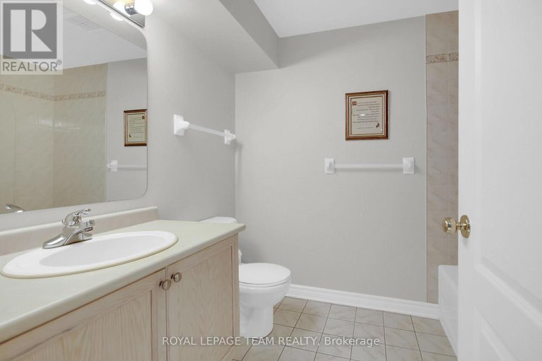 28641849/35-fieldcrest-avenue/longfields/ottawa/ontario/K2J4Y8_40