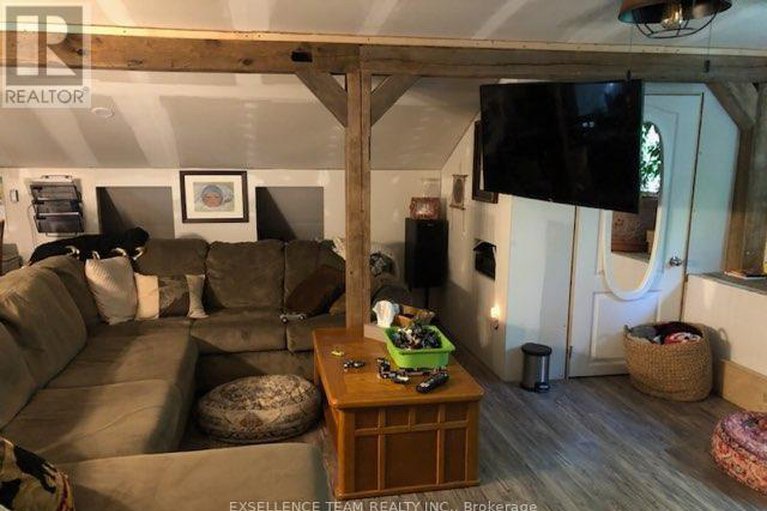 28628648/2512-county-road-30-road-w/north-glengarry-kenyon-twp/north-glengarry/ontario/K0C1A0_17
