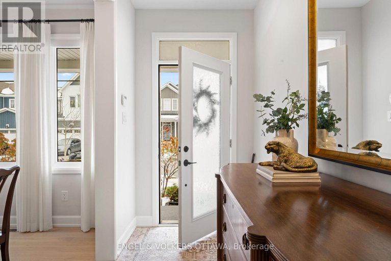 29113056/23-pacing-walk/goulbourn-twp-from-franktown-rdsouth-to-rideau/ottawa/ontario/K0A2Z0_2