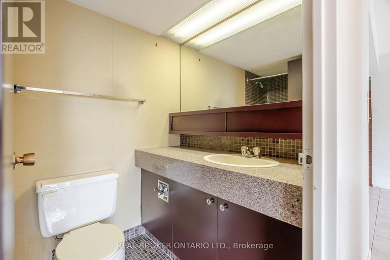 28590903/1402-151-bay-street/ottawa-centre/ottawa/ontario/K1R7T2_25