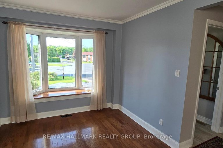 28400251/976-laporte-street/town-of-rockland/clarence-rockland/ontario/K4K1A5_7