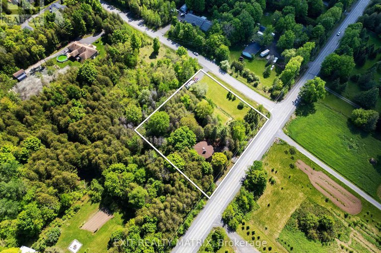 28384633/7962-parkway-road/osgoode-twp-north-of-reg-rd-6/ottawa/ontario/K0A2P0_30