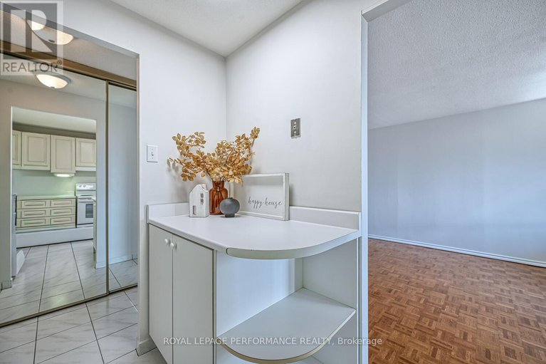 28889215/607-1356-meadowlands-drive-e/borden-farmstewart-farmcarleton-heightsparkwood-hills/ottawa/ontario/K2E6K6_22