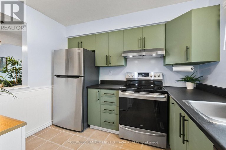 28830015/1351-bakker-court/convent-glen-south/ottawa/ontario/K1C2K5_21