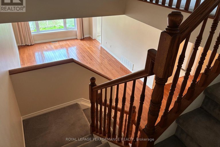 28322403/6-6183-red-willow-drive/chapel-hill/ottawa/ontario/K1C7J1_12