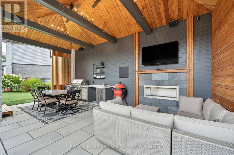 29074044/120-des-tournesols-court/mer-bleuebradley-estatesanderson-park/ottawa/ontario/K1W0J2_44