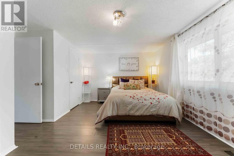 28770609/70-43-stokes-crescent/glencairnhazeldean/ottawa/ontario/K2L2Z5_13