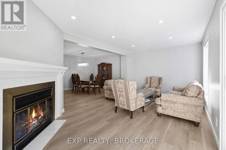 28891209/21-durbin-court/katimavik/ottawa/ontario/K2L3T7_15