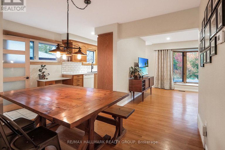 29075459/2077-lemay-crescent/elmvale-acresurbandale/ottawa/ontario/K1G2X5_10