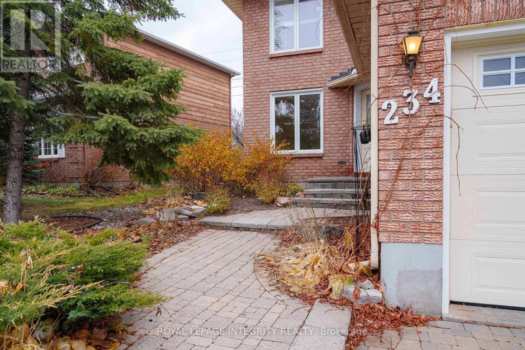 29118675/234-walden-drive/beaverbrook/ottawa/ontario/K2K2M3_3