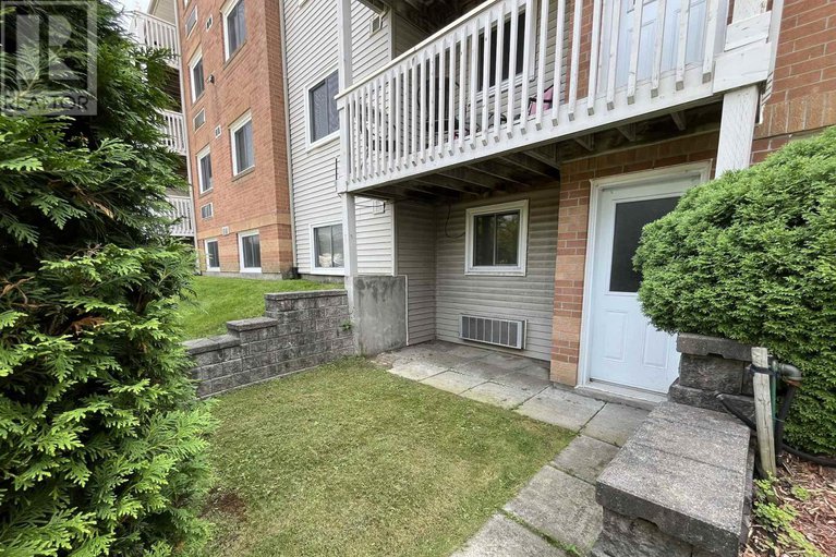 28618067/108-345-centrum-boulevard/bilberry-creekqueenswood-heights/ottawa/ontario/K1E3W9_13