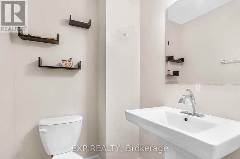 28164040/18-176-den-haag-drive/carson-meadows/ottawa/ontario/K1K2V7_18