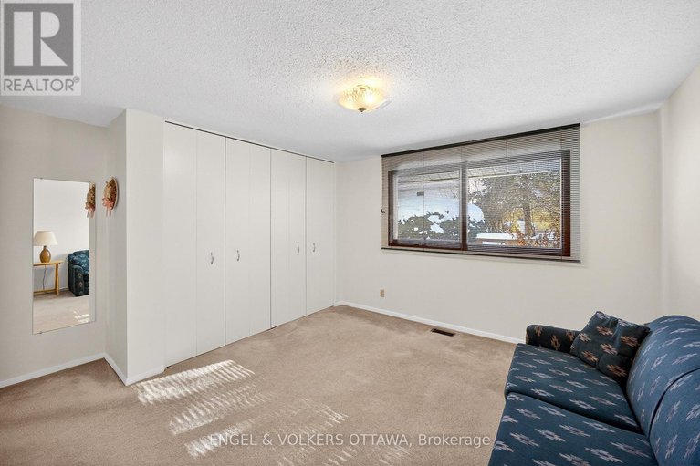 29323423/34-wallford-way/city-viewskylinefisher-heightsparkwood-hills/ottawa/ontario/K2E6B6_27