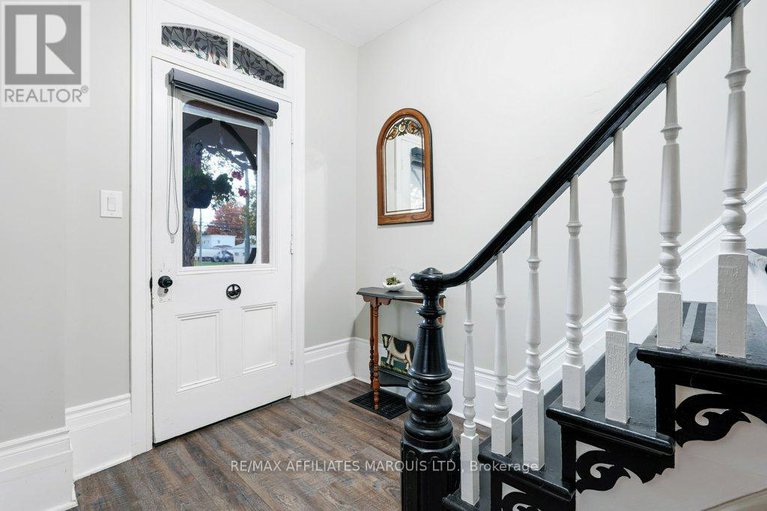 29017796/27-marlborough-street/maxville/north-glengarry/ontario/K0C1T0_8