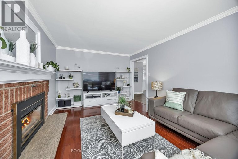 29305647/1310-prestone-drive/bilberry-creekqueenswood-heights/ottawa/ontario/K1E2Z6_15