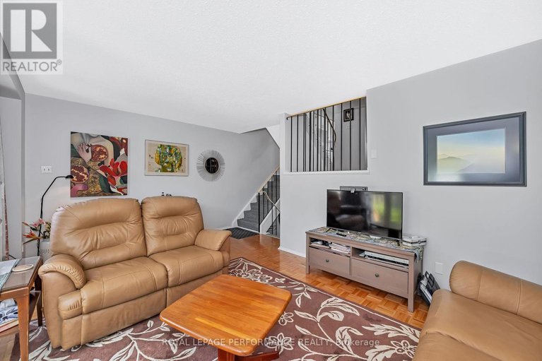 28482363/302-salter-crescent/beaverbrook/ottawa/ontario/K2K1Z3_8