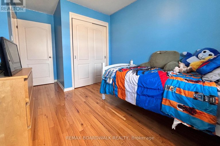 29597543/240-eliot-street/town-of-rockland/clarence-rockland/ontario/K4K0E6_17