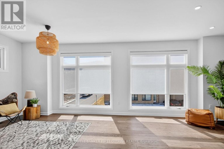 29585557/77-cherry-blossom-private/redwood-park/ottawa/ontario/K2H6Z9_8