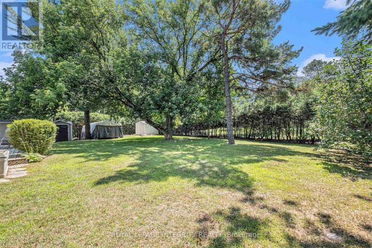 28620612/16-ember-glow-court/stittsville-central/ottawa/ontario/K2S1C3_40