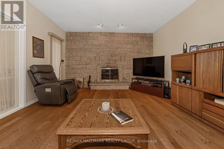 29325453/4-elderwood-trail/stittsville-central/ottawa/ontario/K2S1C9_26