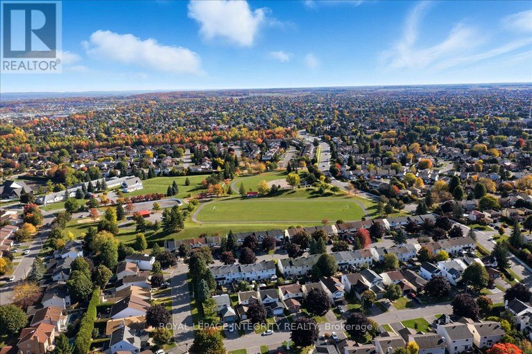 28978669/1406-bouton-dor-way/bilberry-creekqueenswood-heights/ottawa/ontario/K1E3L3_49