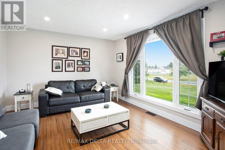 28905396/3569-marcil-road/clarencerockland-twp/clarence-rockland/ontario/K0A1E0_16