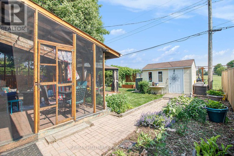 28476380/1036-gill-avenue/elmvale-acresurbandale/ottawa/ontario/K1G2R3_23
