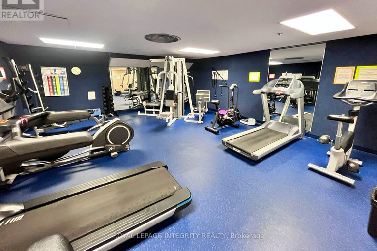 29173938/1008-555-brittany-drive/viscount-alexander-park/ottawa/ontario/K1K4C5_31