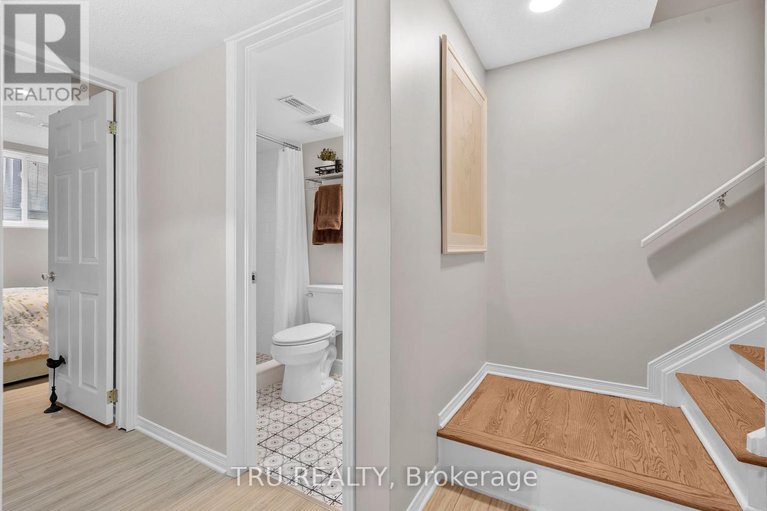 28943376/2023-avenue-o/eastway-gardensindustrial-park/ottawa/ontario/K1G0B1_24