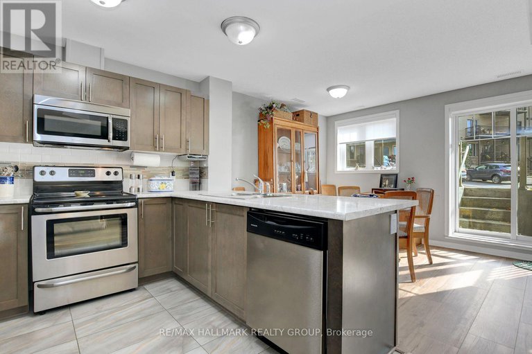 28888060/1-486-via-verona-avenue/longfields/ottawa/ontario/K2J6B3_17