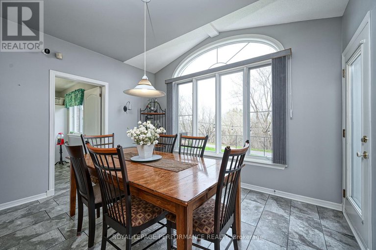 28233202/4191-wolfe-point-way/riverside-southgloucester-glen/ottawa/ontario/K1V1P5_21