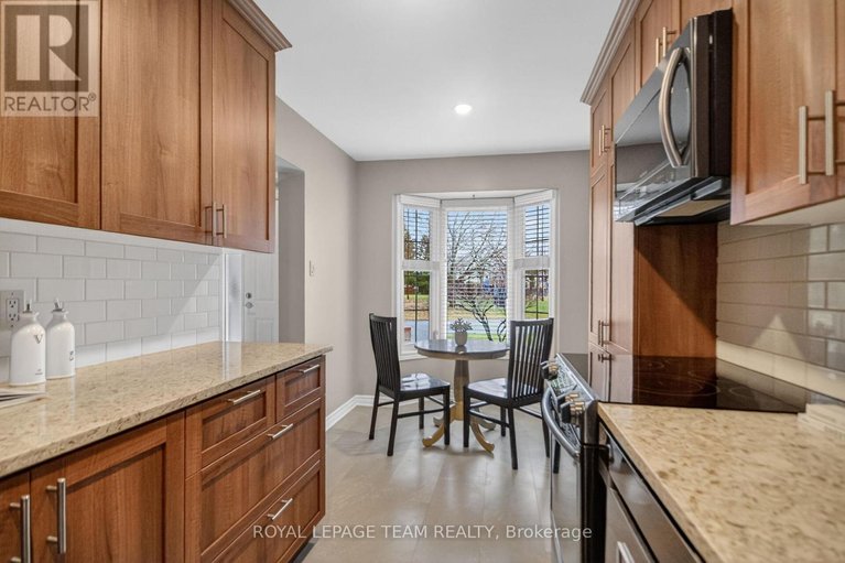 29608683/8-gowrie-drive/glencairnhazeldean/ottawa/ontario/K2L2S4_11