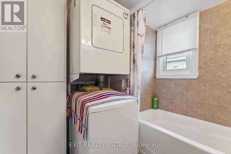 28591651/347-shakespeare-street/vanier/ottawa/ontario/K1L5M1_28