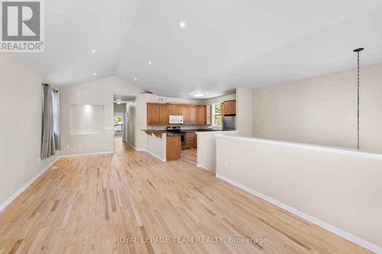 28382837/2911-ahearn-avenue/britannia/ottawa/ontario/K2B7A1_5