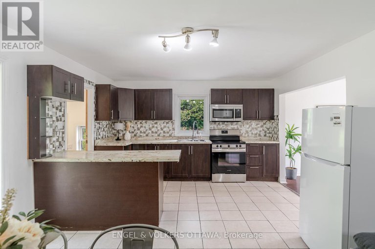 28821514/7321-snake-island-road/osgoode-twp-north-of-reg-rd-6/ottawa/ontario/K4P1N2_9