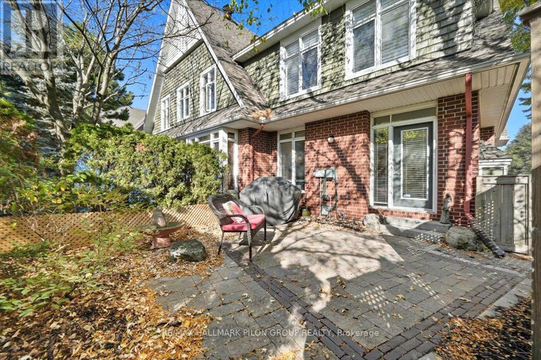 28990887/2380-virginia-drive/urbandale-acres/ottawa/ontario/K1H6S2_26