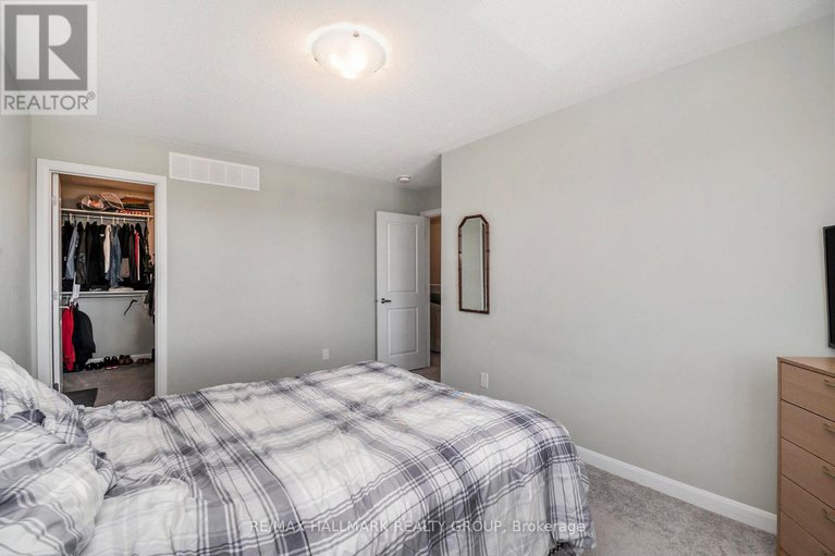 28517477/328-shepperton-street/avalon-east/ottawa/ontario/K4A5K9_15