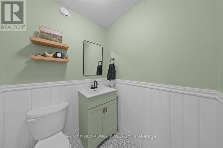 29613585/8044-craig-farm-drive/metcalfe/ottawa/ontario/K0A2P0_21