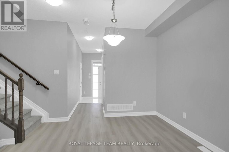 28243617/605-lauraleaf-crescent/half-moon-bay/ottawa/ontario/K2J6G7_8