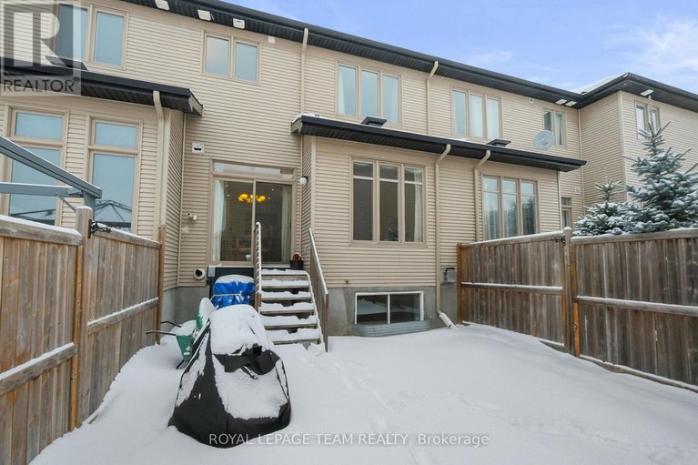 29255822/211-butterfly-walk/mer-bleuebradley-estatesanderson-park/ottawa/ontario/K1W0G6_38