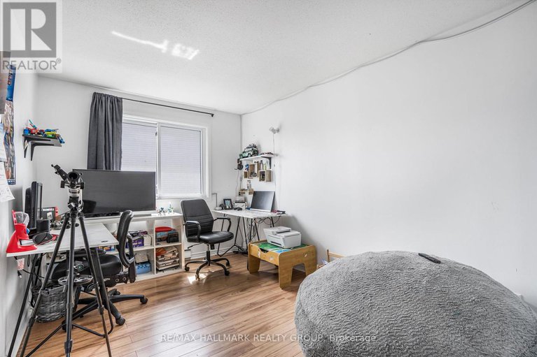 28216867/1985-woods-street/town-of-rockland/clarence-rockland/ontario/K4K1H7_21