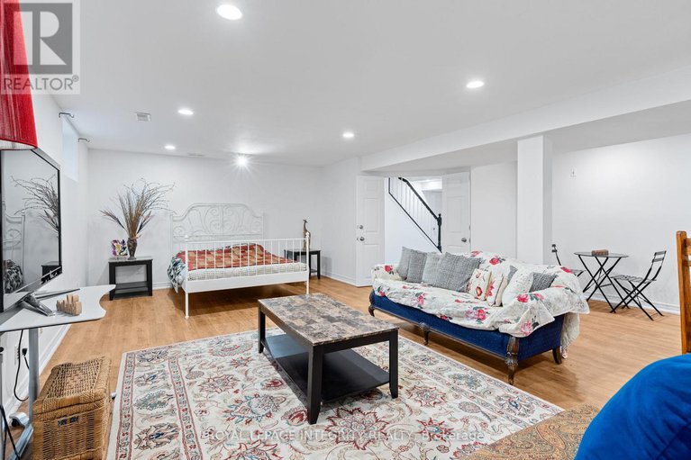 29249716/16-st-andrews-circle/glencairnhazeldean/ottawa/ontario/K2L1L3_35