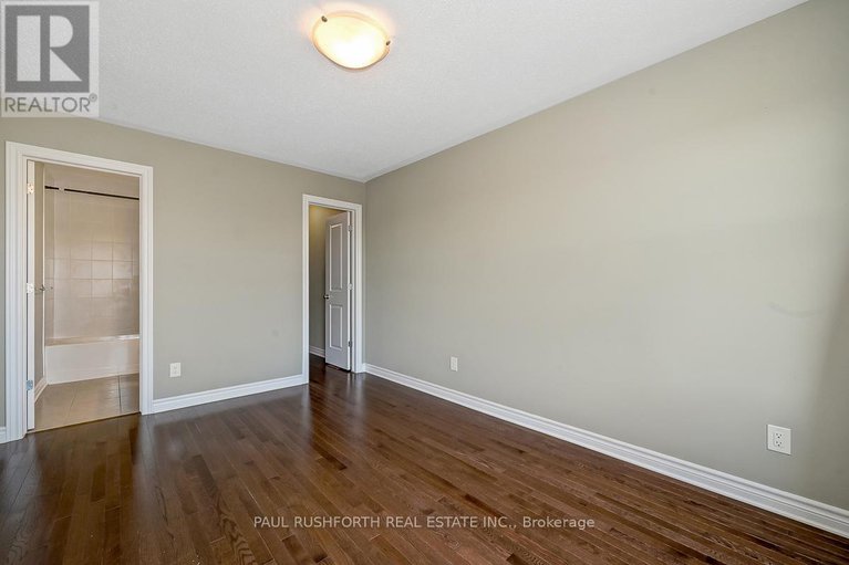 29001620/640-lauraleaf-crescent/half-moon-bay/ottawa/ontario/K2J6G9_15