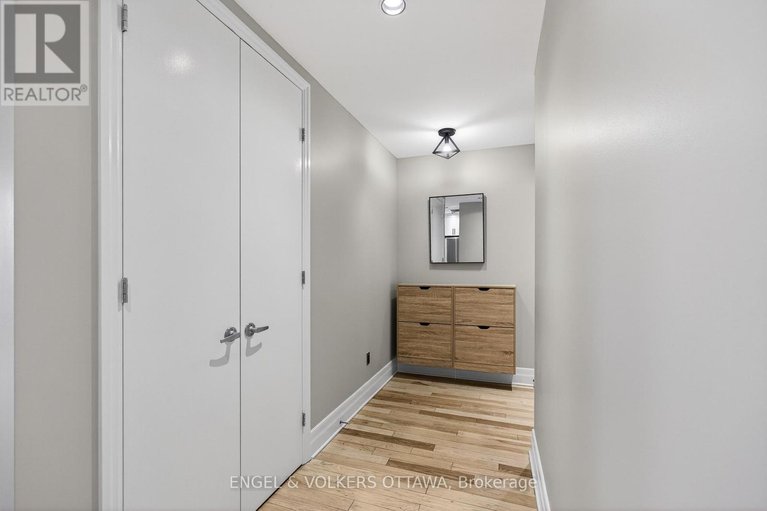 29609712/410-327-breezehill-avenue-s/west-centre-town/ottawa/ontario/K1Y1R6_9