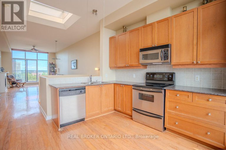 29436095/604-150-caroline-avenue-n/ottawa-west/ottawa/ontario/K1Y4X8_18