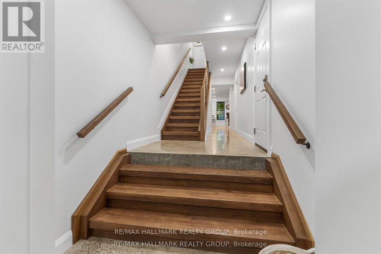 29052704/396-roosevelt-avenue/westboro-west/ottawa/ontario/K2A1Z3_42