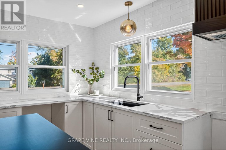 29214069/2680-river-road/north-grenville-twp-kemptville-south/north-grenville/ontario/K0G1J0_11