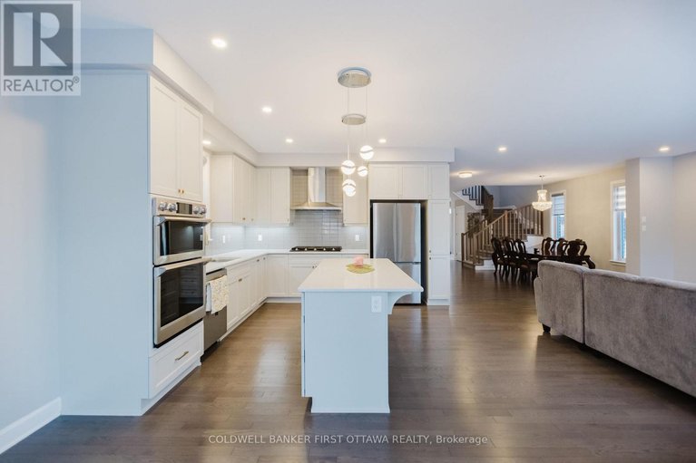 29288146/896-sendero-way/remainder-of-stittsville-area/ottawa/ontario/K2S2W8_11