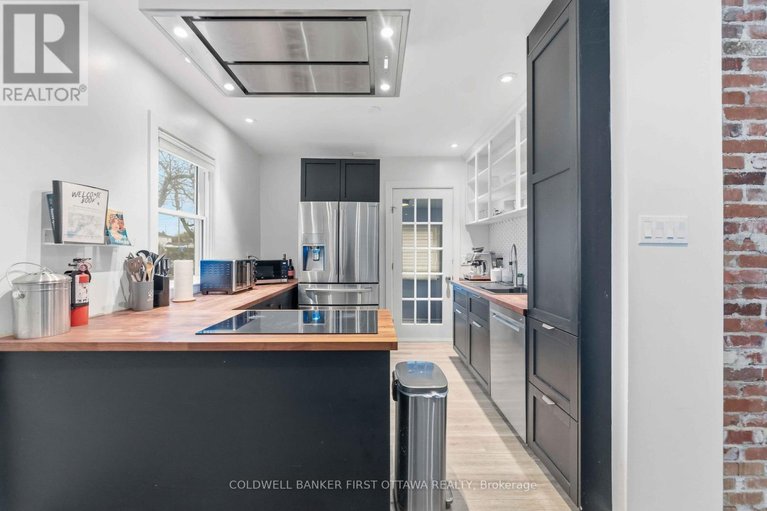 29677913/260-keyworth-avenue/ottawa-westtunneys-pasture/ottawa/ontario/K1Y0G1_9